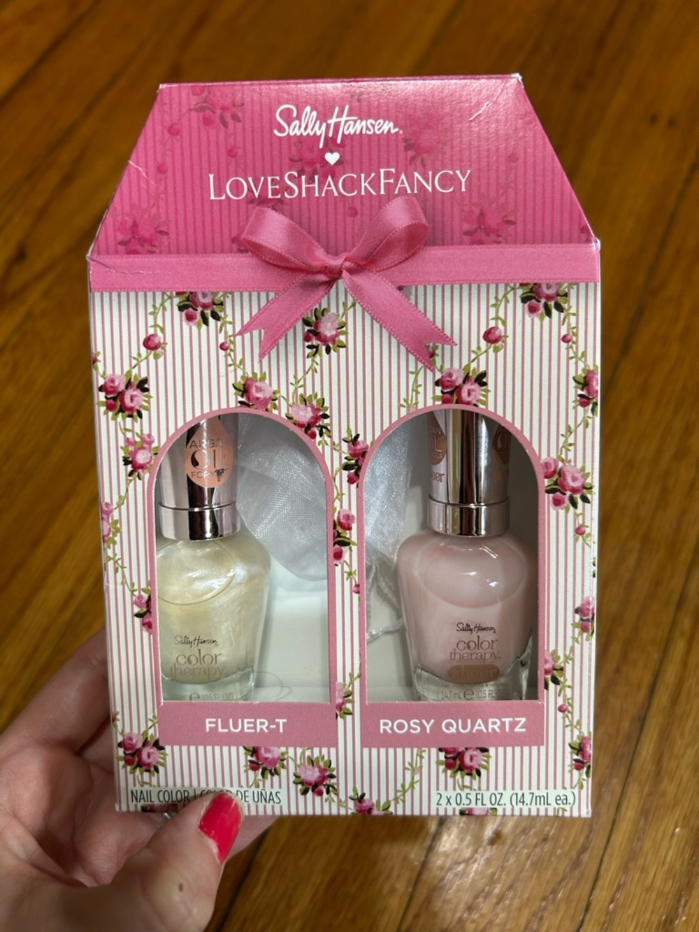 Sally Hansen x LOVESHACKFANCY Limited Editionu